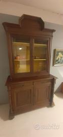 credenza con alzata vetrina