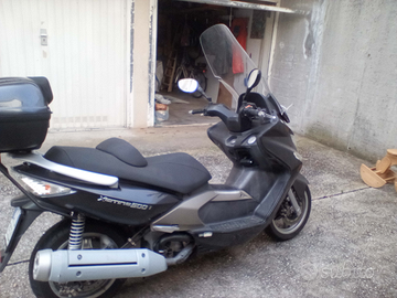 Kymco seating 500