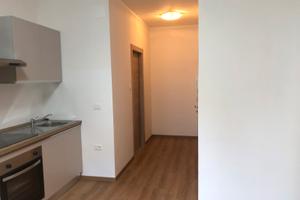 Merano, appartamento 2 vani, balcone, ascensore,