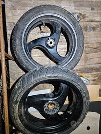 Coppia cerchi piaggio 13 pollici ant e post