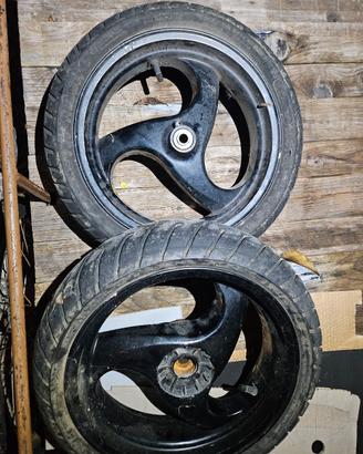 Coppia cerchi piaggio 13 pollici ant e post