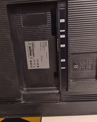 MONITOR SAMSUNG  85'' QB85R-B usato da riparare 