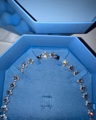 Collana Ariana Grande x Swarovski nuova