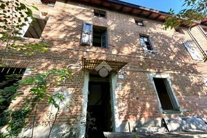 CASA SEMINDIPENDENTE A ALSENO
