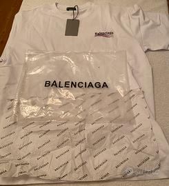 Maglia Balenciaga x Coca Cola