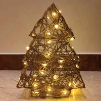 Albero di Natale con luci