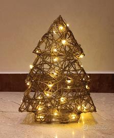 Albero di Natale con luci