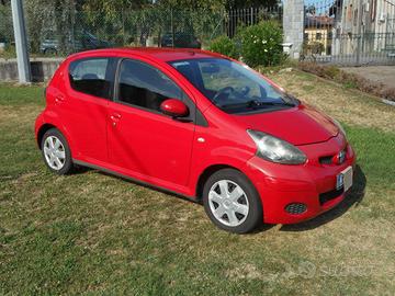 TOYOTA AYGO 2009 BENZINA 5 PORTE