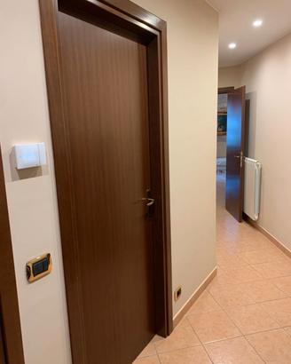 Porte interne in noce  – 6 pezzi 