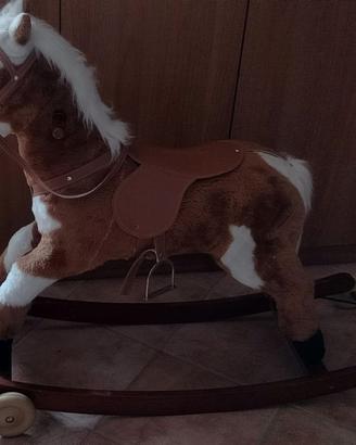 CAVALLO A DONDOLO