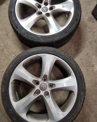 gomme quattro 4 stagioni R19 235/40Z