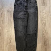 jeans denim Grigio nero lavato modello straight