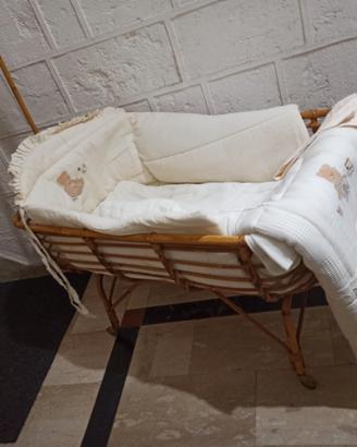 Culla per neonato in bambù rattan vintage 