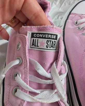 Scarpe all star originali basse.