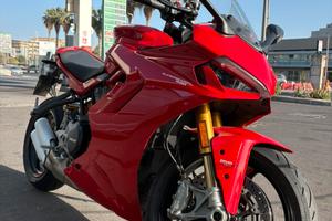 Ducati supersport 950 s