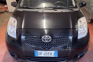 Toyota Yaris 1.0 5 porte