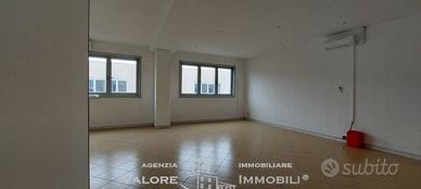 Capannone a Livorno, via Guido Bedarida, 1 locali