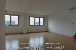 Capannone a Livorno, via Guido Bedarida, 1 locali