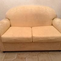 Divano 2 posti