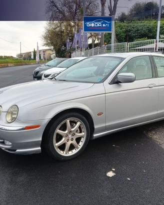 Jaguar S-Type 3.0 V6 GPL