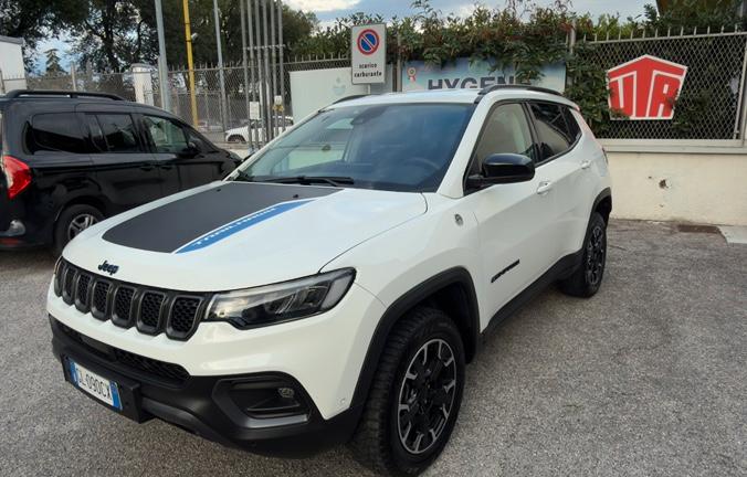 Jeep Compass Trailhawk 4xe PHEV 240cv