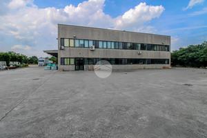 CAPANNONE A CORNEGLIANO LAUDENSE