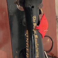 Macchina da cucire del 900 per collezionisti