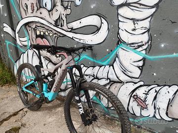 Bici elettrica Ebike Orbea Rise H15 1041km tagliaM