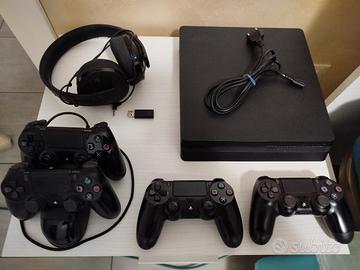 PS4 slim + 4 joypad originali + cuffie da riparare