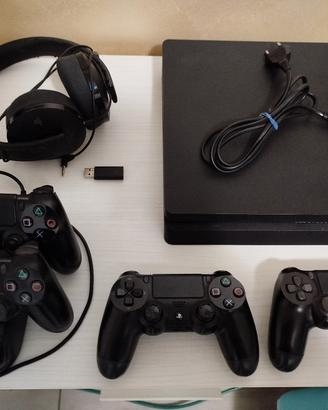 PS4 slim + 4 joypad originali + cuffie da riparare