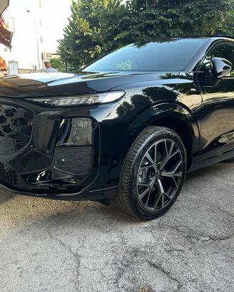 AUDI Q3 Sportback S Line TETTO--FARI MATRIX- OLE