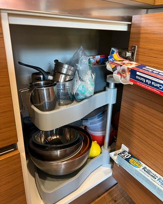 Ripiani rotanti angolo cucina