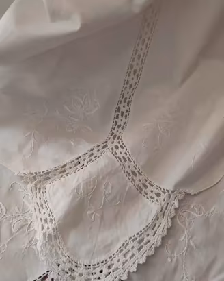 Tovaglia Bianca Cotone Ricami Floreali