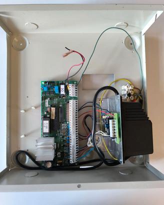 Hesa / DSC Power 864 - centrale di allarme PC5020