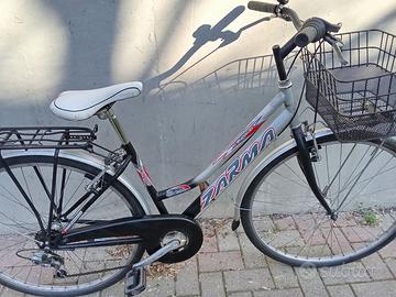 City bike Zarma unisex 28" con cestino e cambio