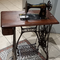 Duecentotrenta euroMacchina da cucire a singer