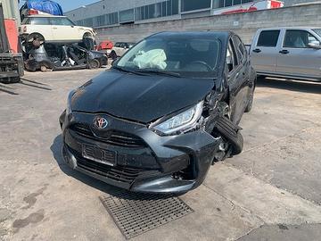 Per ricambi Toyota Yaris 2024 hybrid kw 68