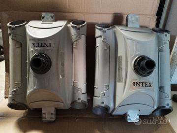 robottino pulizia piscina 