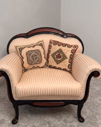 Poltrona classica stile Luigi Filippo