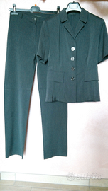 Tailleur giacca e pantalone grigio