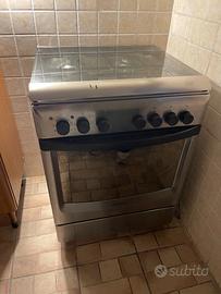 cucina con forno