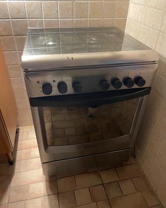 cucina con forno