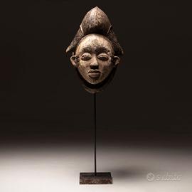 Maschera Africana Okuyi
