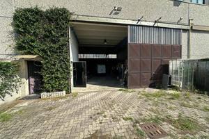 Immobile di 400 m² a Pogliano Milanese