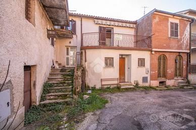 CASA SEMINDIPENDENTE A POGGIO BUSTONE