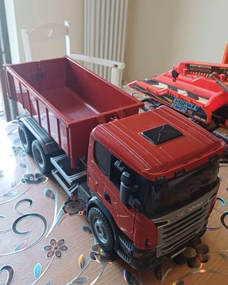 Camion giocattolo