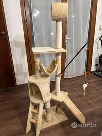 Torre tira graffi per gatti