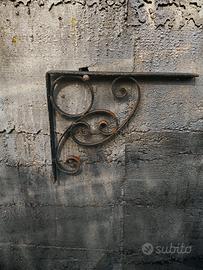 staffa in ferro battuto