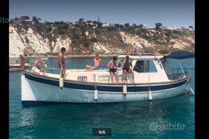 Gozzo cab. vetror. Maioni 10 m.  con posto barca