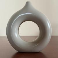 Vaso circolare con Foro centrale